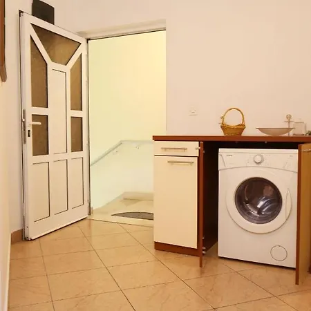 With Parking Space Orebic, Peljesac - 10149